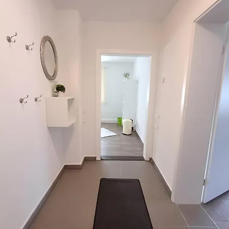 Ferienwohnung-mina Naehe Guenzburg Und Freizeitpark , 1 Apartman