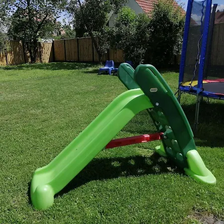 Ferienwohnung-mina Naehe Guenzburg Und Freizeitpark , 1 * Burgau