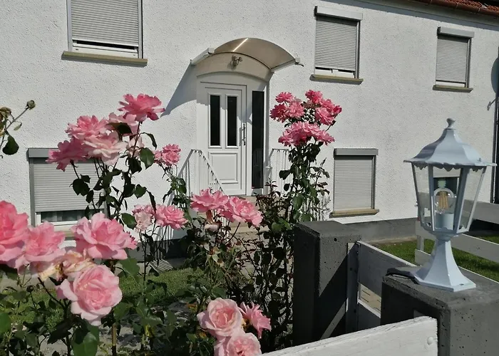 Ferienwohnung-mina Naehe Guenzburg Und Freizeitpark , 1 Appartement