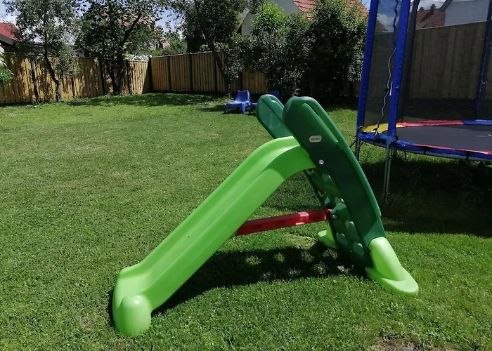 Ferienwohnung-mina Naehe Guenzburg Und Freizeitpark , 1 * Burgau